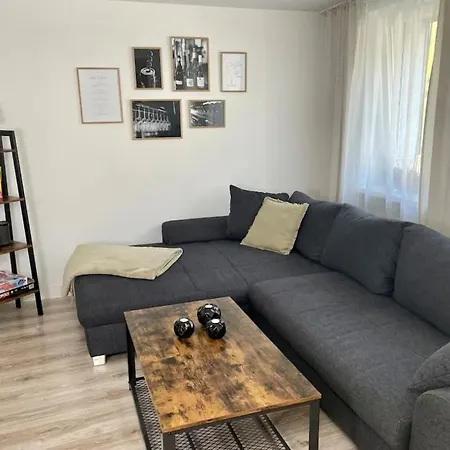 Charmantes Haus Mit Terrasse Апартаменты