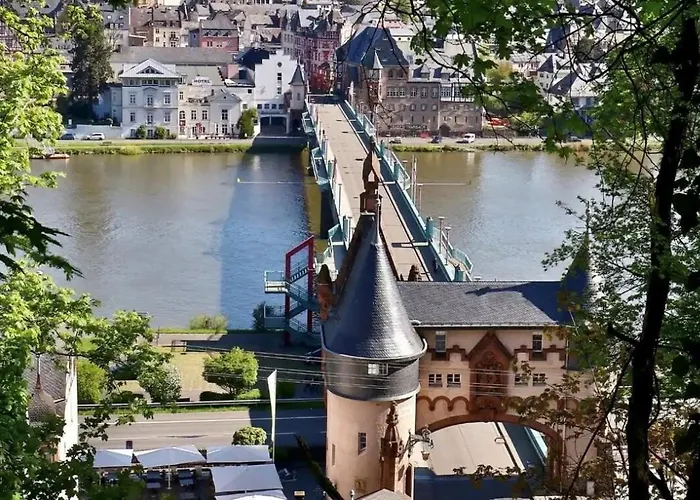 Charmantes Haus Mit Terrasse * Трабен-Трарбах